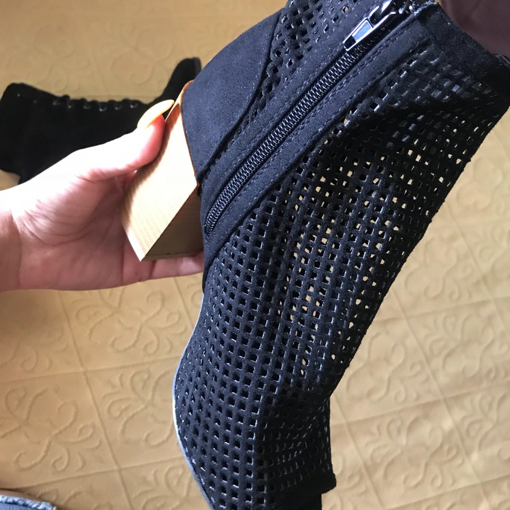 Booties - Picture 4 of 4